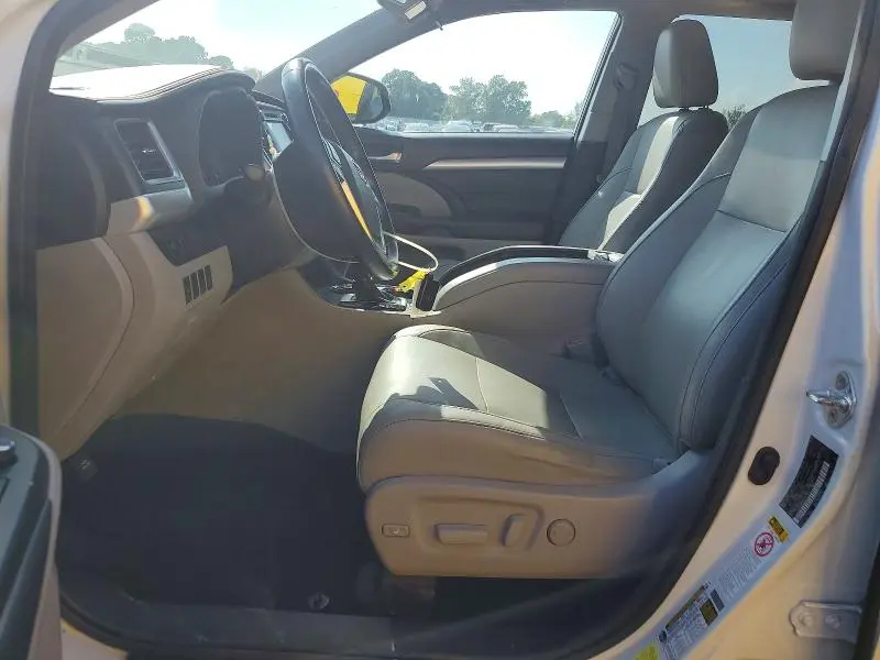 2017 TOYOTA HIGHLANDER XLE  