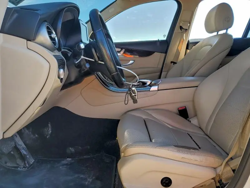 2016 MERCEDES-BENZ GLC 300  