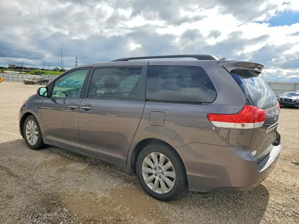 2012 TOYOTA SIENNA LIMITED 7-PASSENGER  