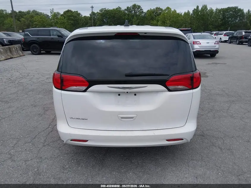 2021 CHRYSLER VOYAGER LX