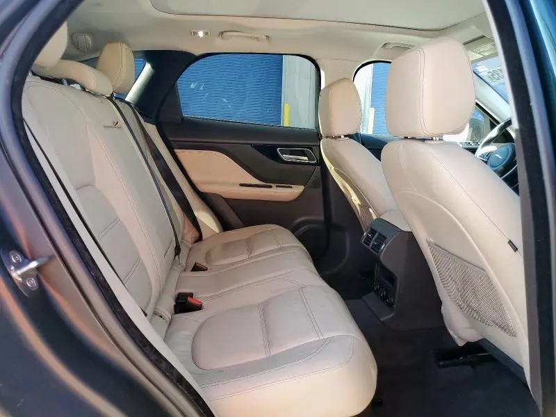 2018 JAGUAR F-PACE   