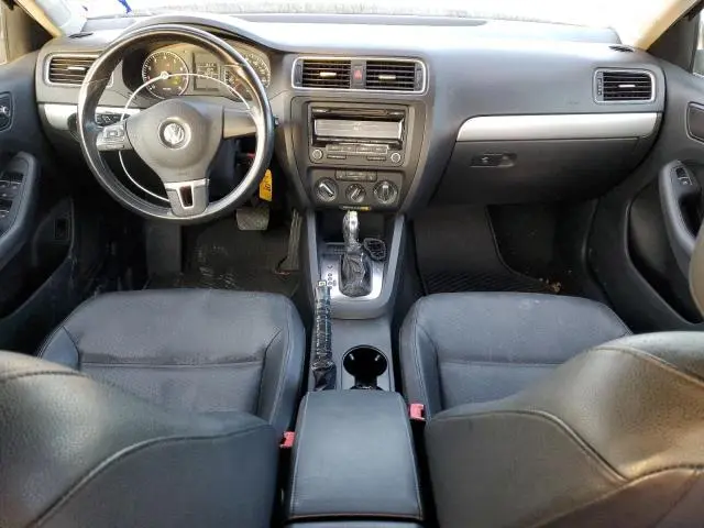 2013 VOLKSWAGEN JETTA SE  