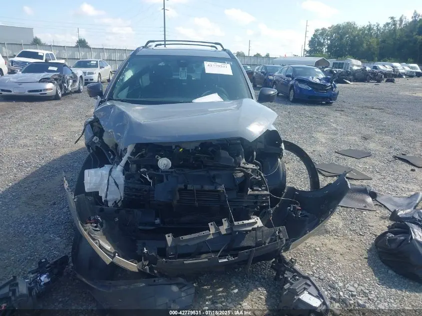 2021 NISSAN KICKS SR XTRONIC CVT