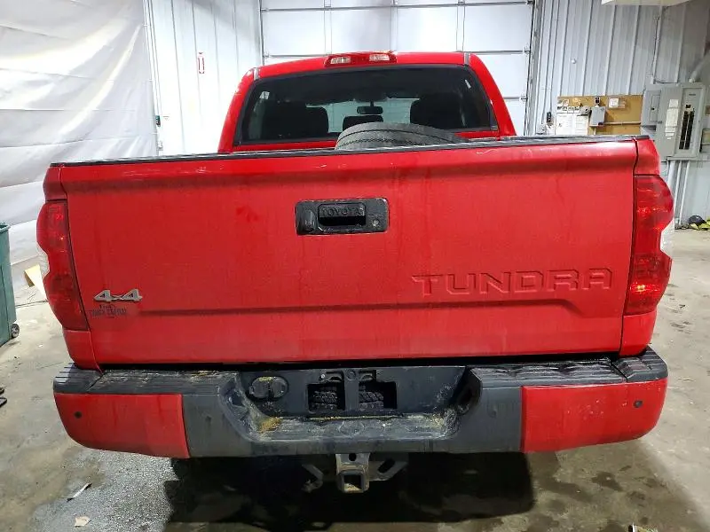 2016 TOYOTA TUNDRA CREWMAX SR5  