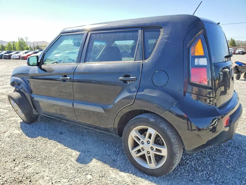 2011 KIA SOUL +  