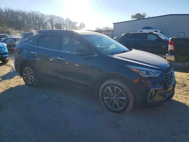 2017 HYUNDAI SANTA FE SE  