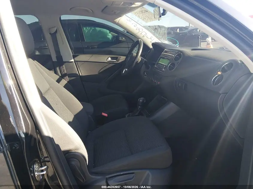 2014 VOLKSWAGEN TIGUAN S