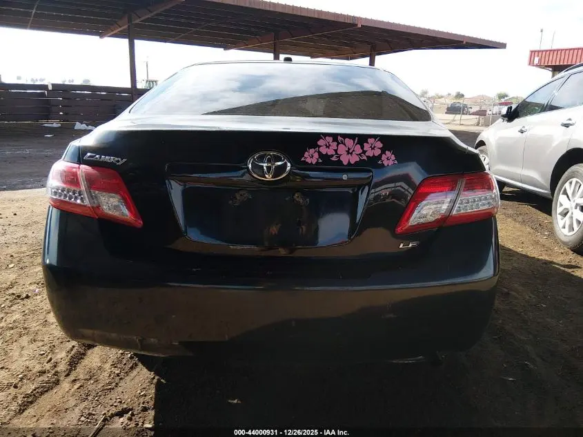 2011 TOYOTA CAMRY LE