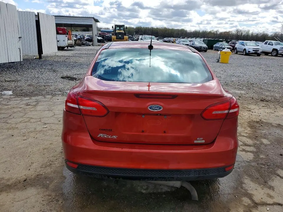 2018 FORD FOCUS SE  