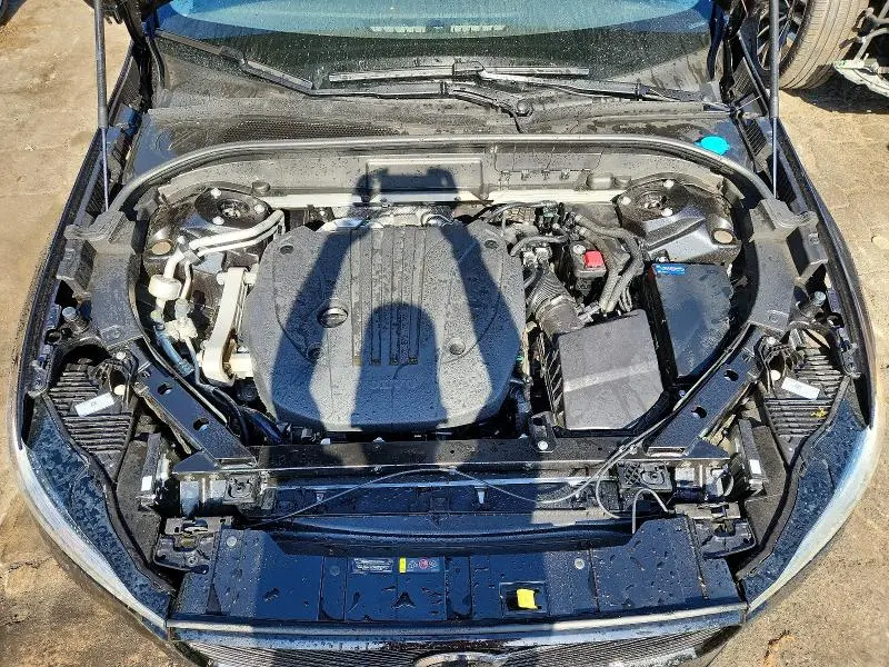 2026 VOLVO XC60 PLUS  