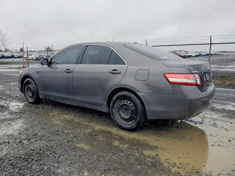 2010 TOYOTA CAMRY LE  