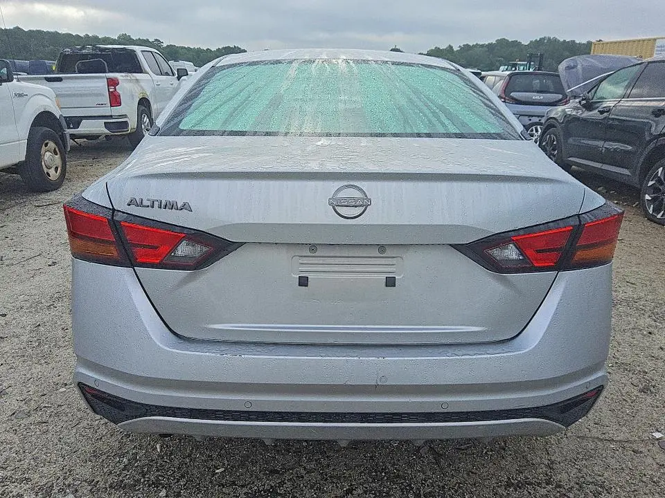 2023 NISSAN ALTIMA S  