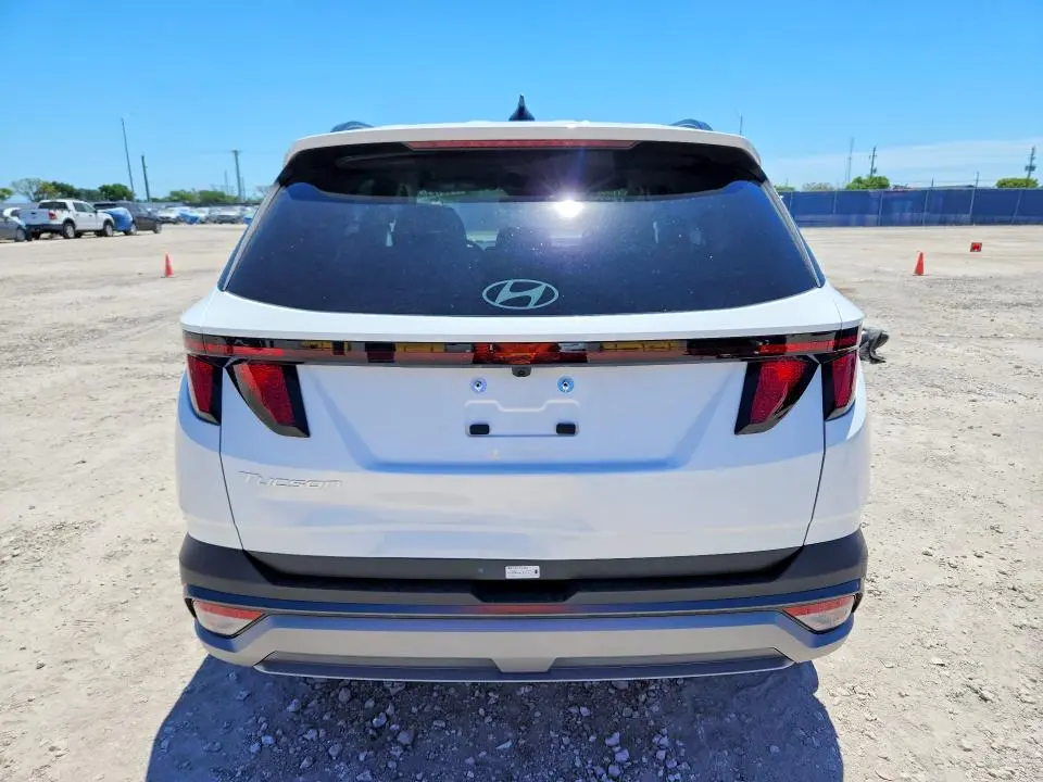 2026 HYUNDAI TUCSON SEL  