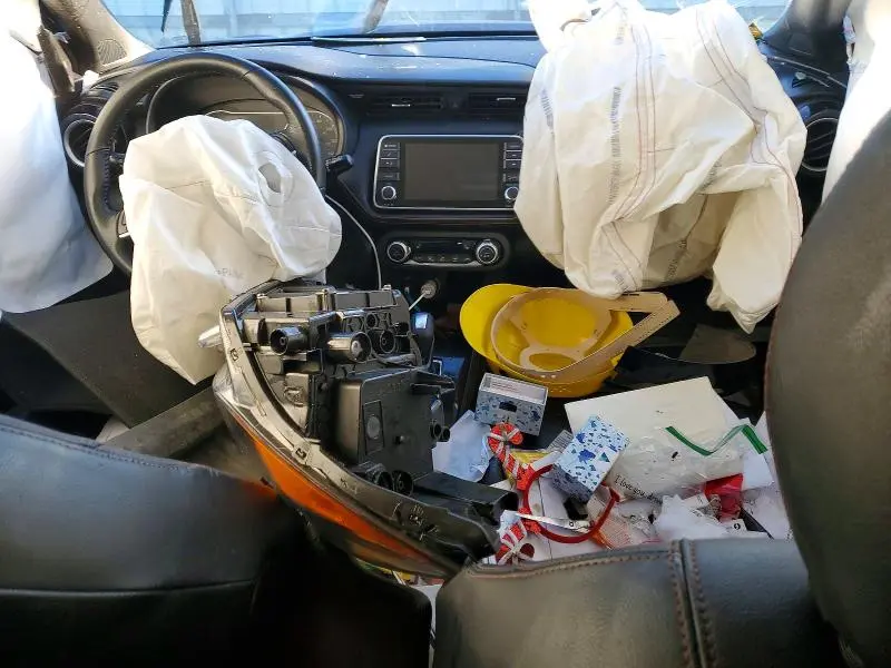 2020 NISSAN KICKS SR  