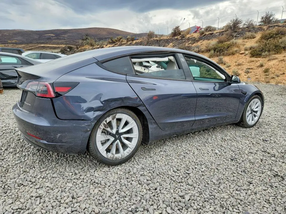 2021 TESLA MODEL 3   