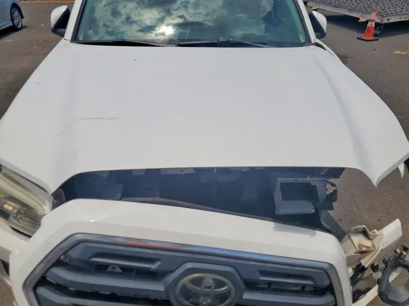2018 TOYOTA TACOMA SR5 V6  