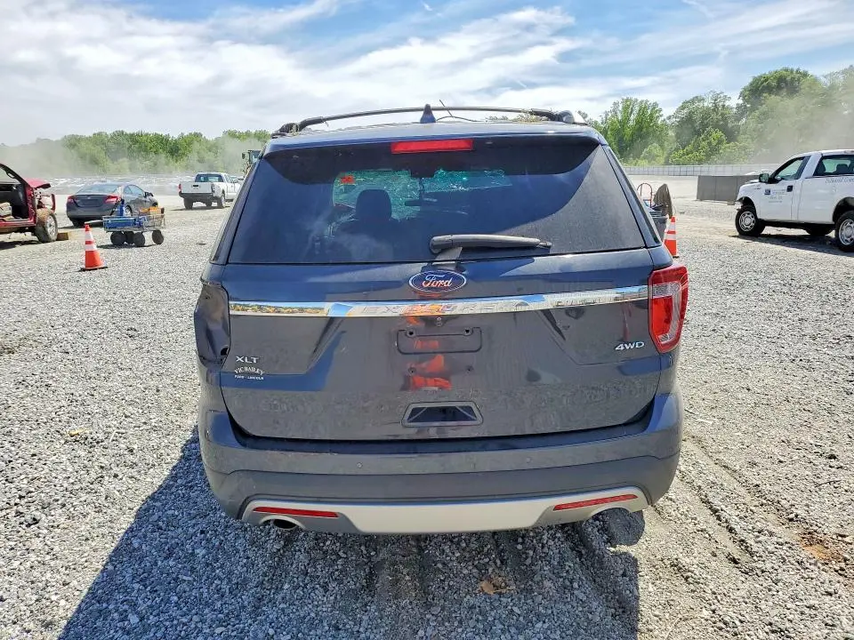 2017 FORD EXPLORER XLT  