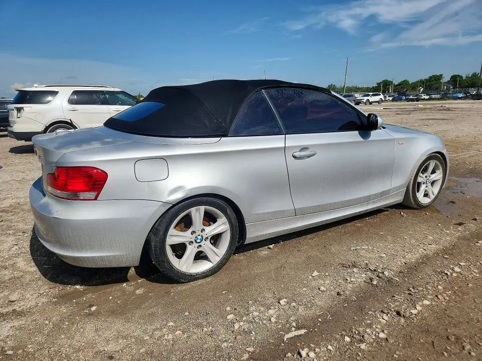 2011 BMW 128 I  