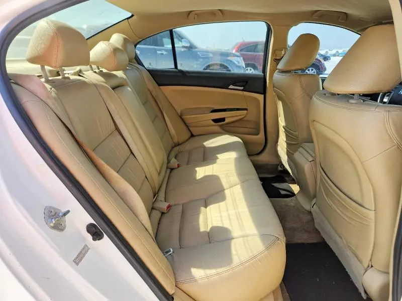 2011 HONDA ACCORD SE  