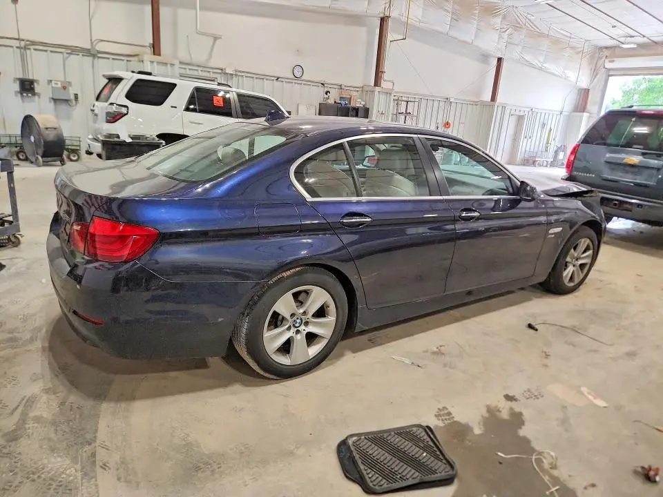 2012 BMW 528 XI  