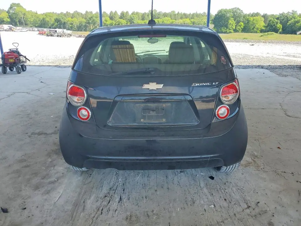 2016 CHEVROLET SONIC LT  