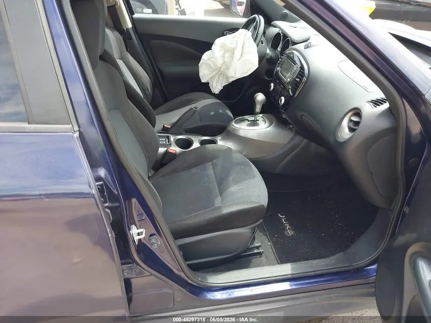 2017 NISSAN JUKE SV