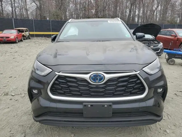2024 TOYOTA HIGHLANDER HYBRID XLE