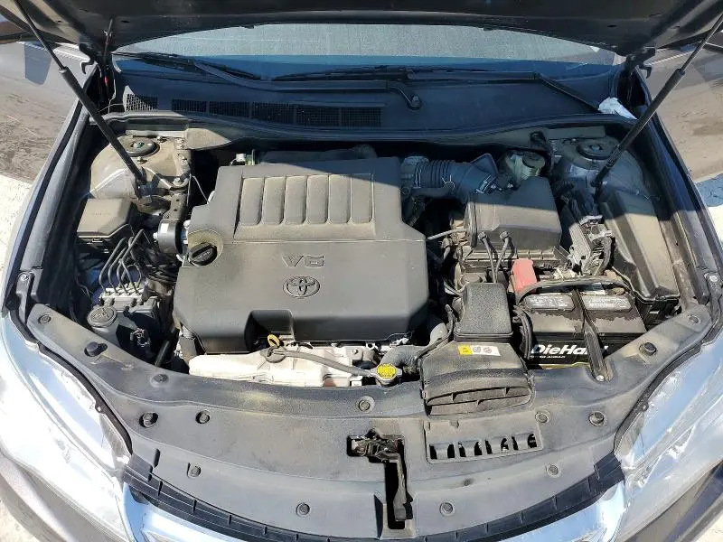 2015 TOYOTA CAMRY XLE V6  
