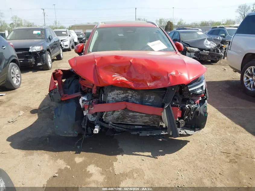 2024 VOLVO XC40 B5 PLUS BRIGHT THEME