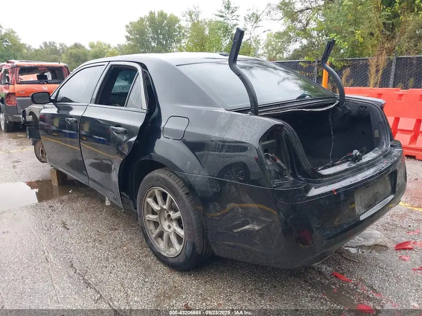 2013 CHRYSLER 300C JOHN VARVATOS LIMITED EDITION