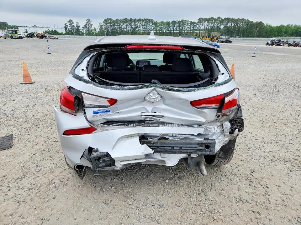 2018 HYUNDAI ELANTRA GT BASE  