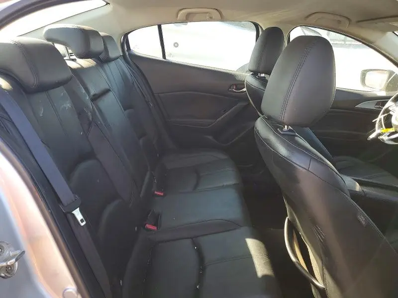 2017 MAZDA 3 TOURING  