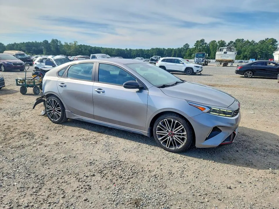 2023 KIA FORTE GT  
