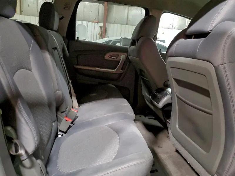 2011 CHEVROLET TRAVERSE LS  