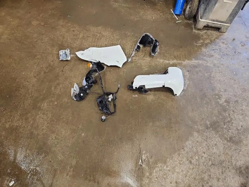 2022 TOYOTA TACOMA SR V6  