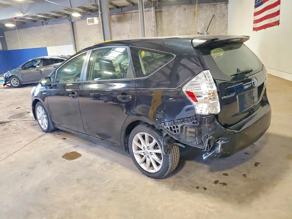 2013 TOYOTA PRIUS V FIVE  