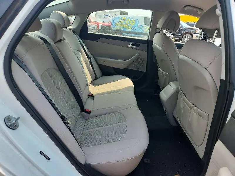 2016 HYUNDAI SONATA SE  