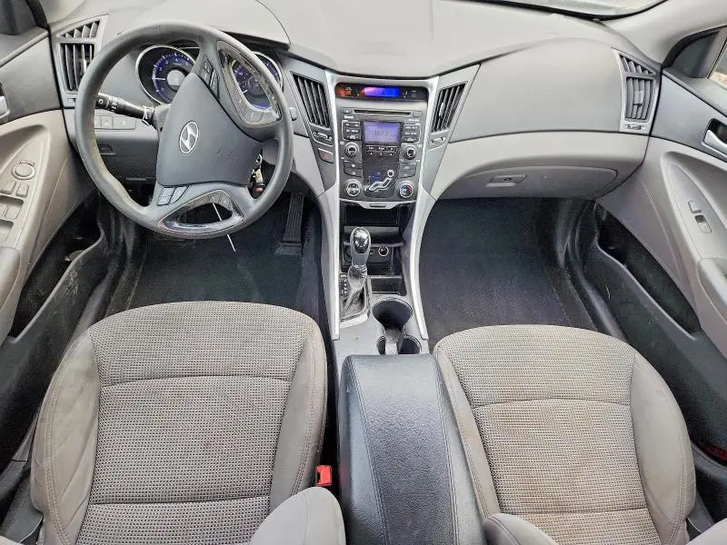2011 HYUNDAI SONATA GLS  
