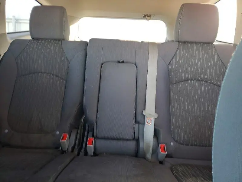2015 CHEVROLET TRAVERSE LS  