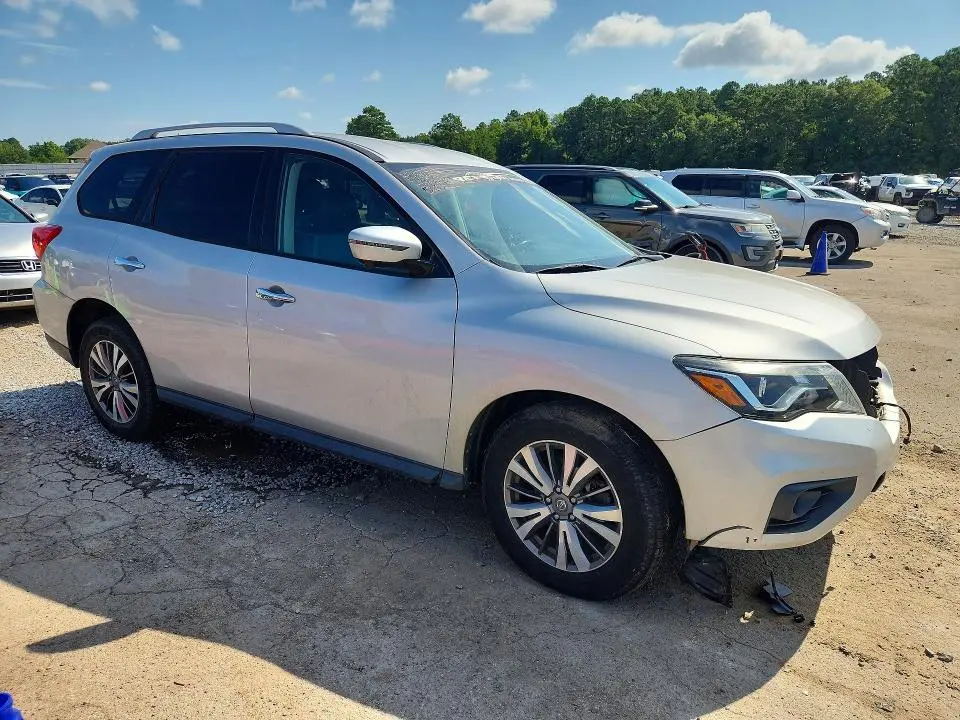 2019 NISSAN PATHFINDER SL  