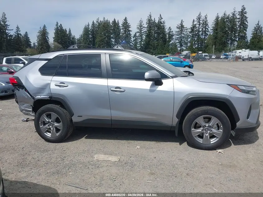 2024 TOYOTA RAV4 HYBRID XLE