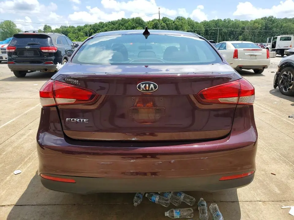 2018 KIA FORTE LX  