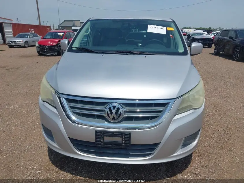 2010 VOLKSWAGEN ROUTAN SE