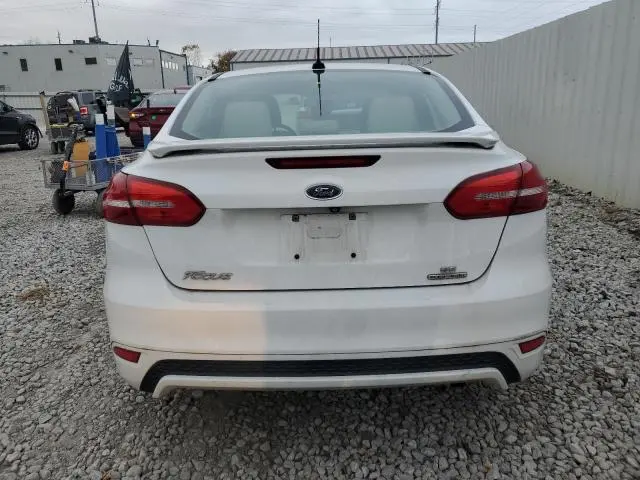 2015 FORD FOCUS SE  