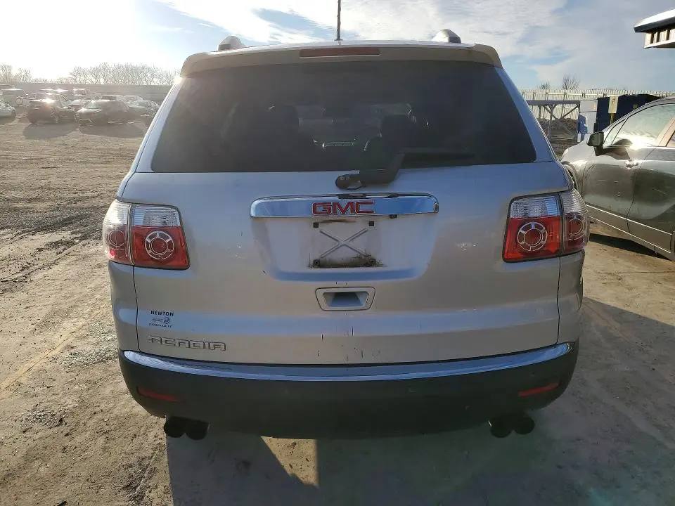 2011 GMC ACADIA SLE  