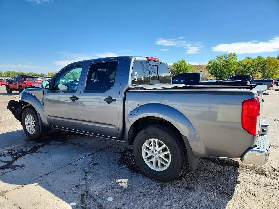 2017 NISSAN FRONTIER SV  