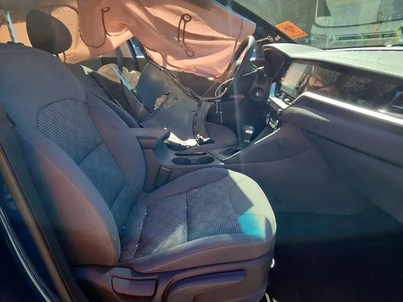 2020 KIA NIRO LX  