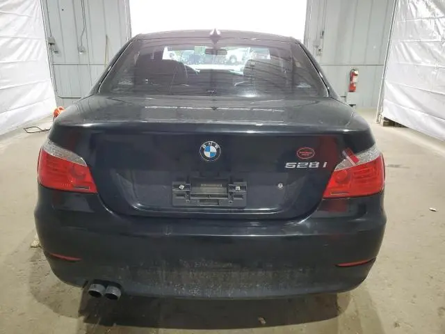 2010 BMW 528 XI  