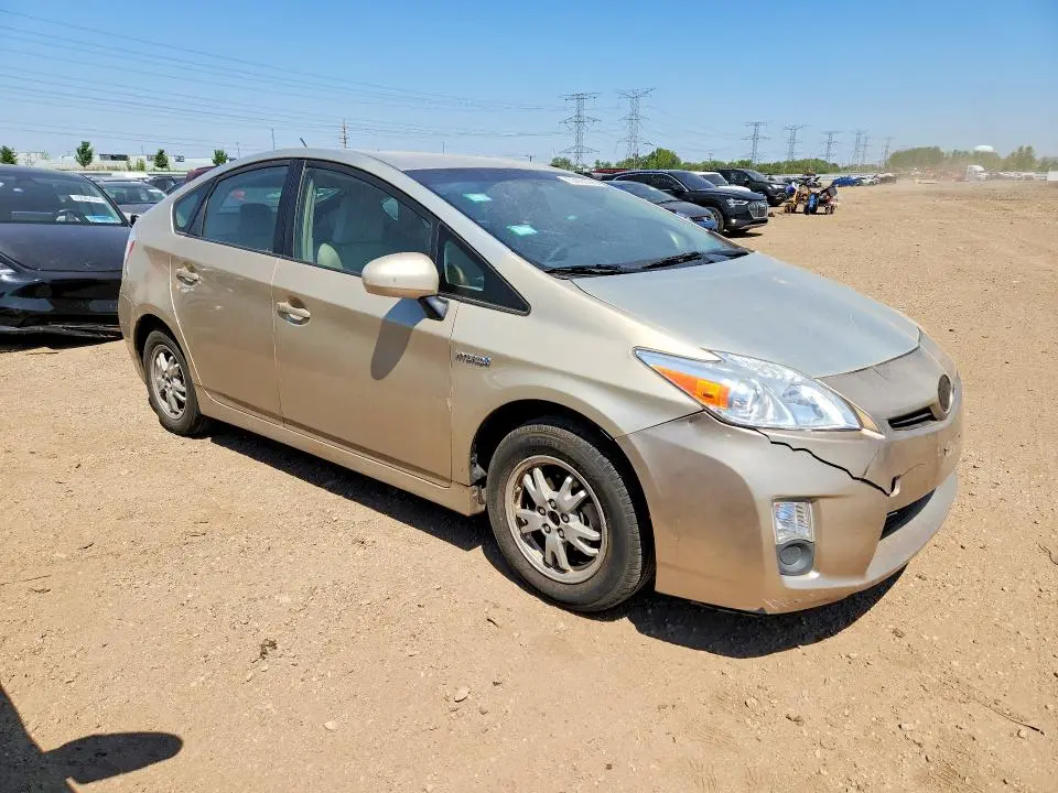 2010 TOYOTA PRIUS III  