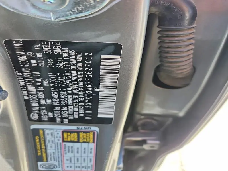 2015 KIA SORENTO LX  